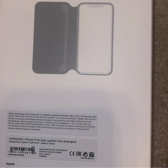 Apple Leather Folio Case for iPhone 11 Pro Max - Aubergine (Purple) New In Box - Picture 6 of 8